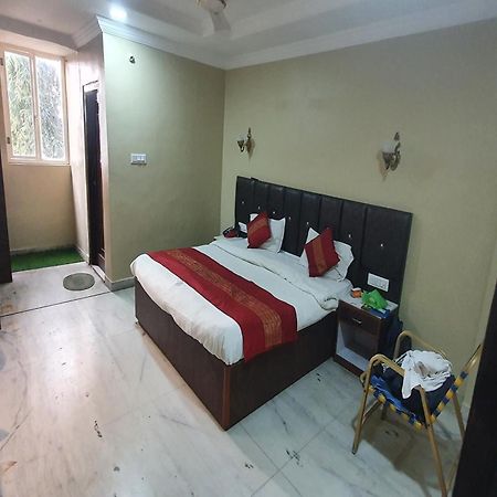 Oyo Hotel Rajshree Akolia Екстер'єр фото